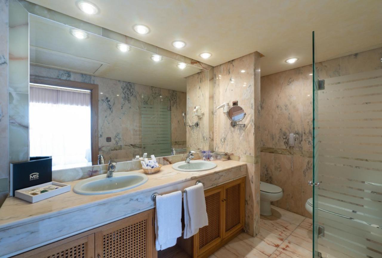 Luxe Suite