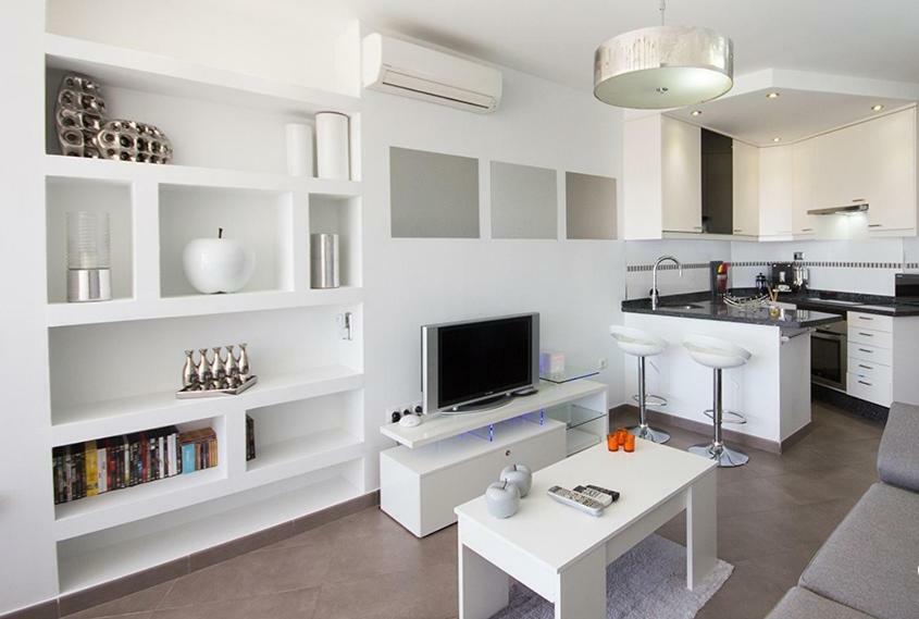Apartamento con vistas a la piscina